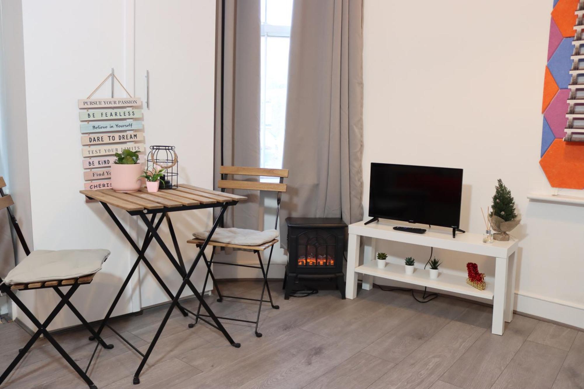 Cosy Studio With Kitchenette And Private Bathroom - 15Mins To Central London! Exterior foto