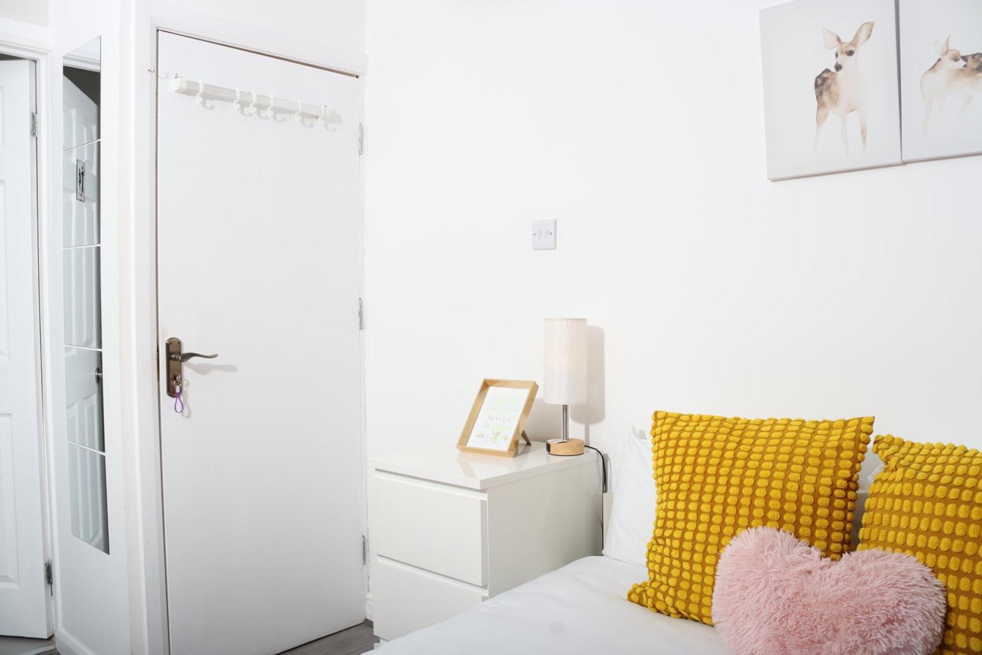 Cosy Studio With Kitchenette And Private Bathroom - 15Mins To Central London! Exterior foto